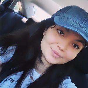 Meet your Posher, Kamilla